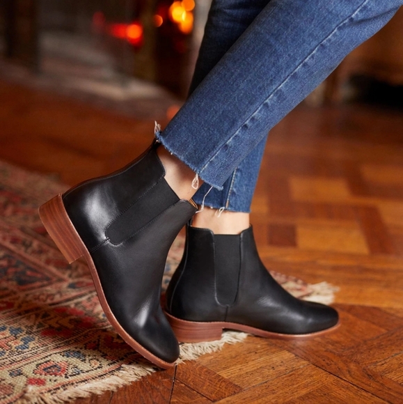 Sezane Low Henry Flat Chelsea Boots - Picture 3 of 4